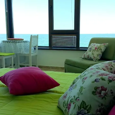 Happy Gazde/Camere de închiriat