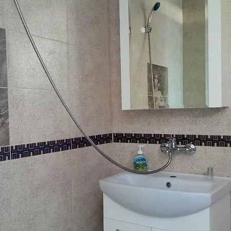 Happy Gazde/Camere de închiriat Varna